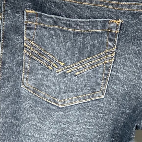 DUO Maternity Jeans Stretch Denim Medium Wash Straight Leg Women Size Small - Picture 6 of 7